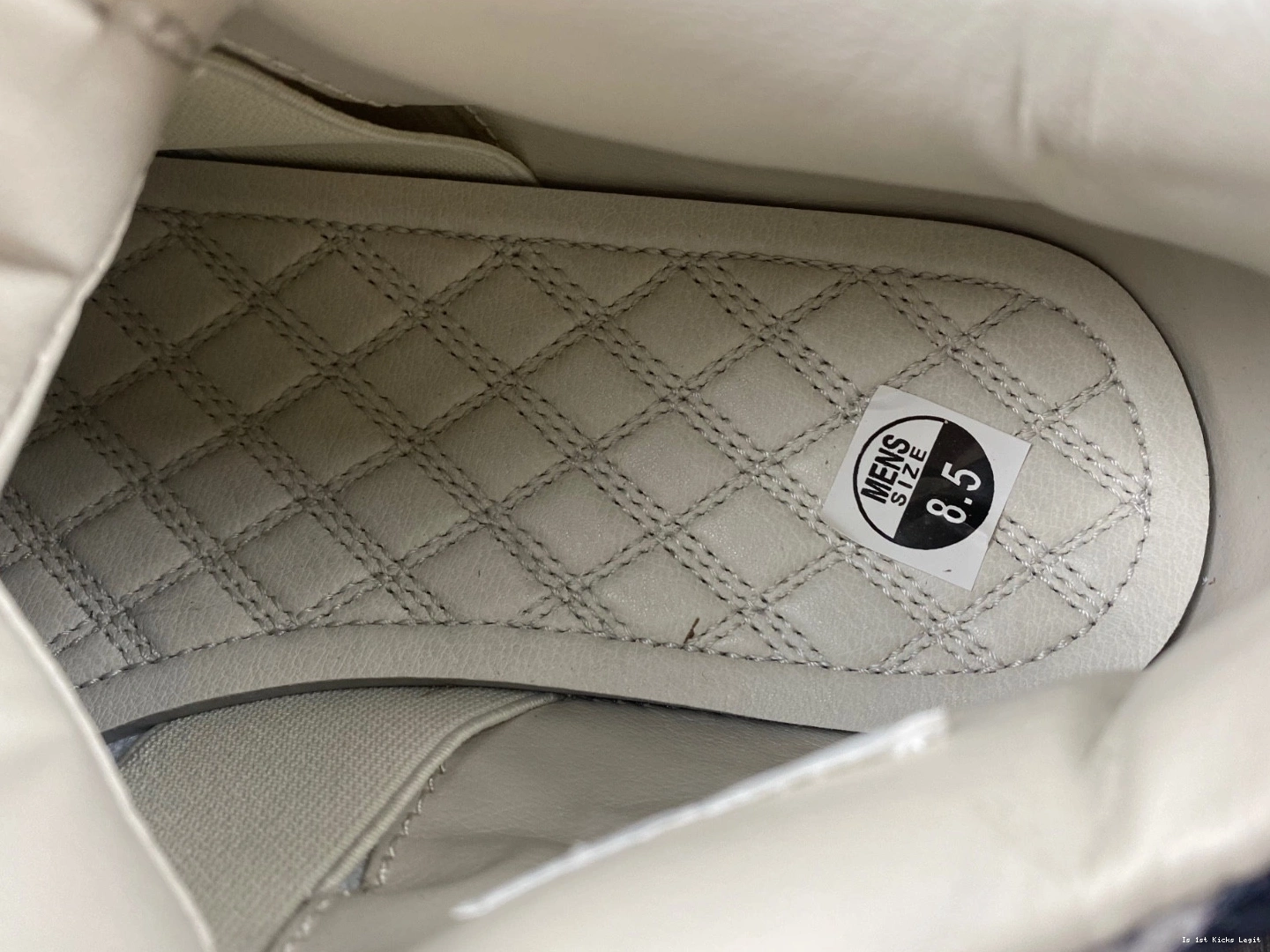 819139-030 Retro Snakeskin 4 Jordan - 0320